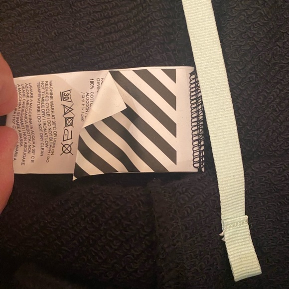 OFF-WHITE Black Shorts - Picture 9 of 13